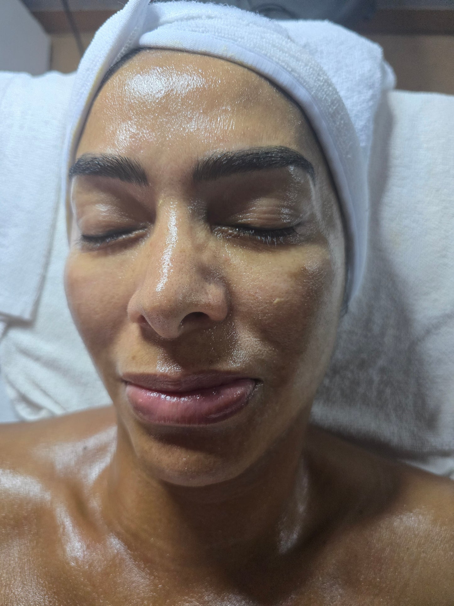 MELANIN CLEAR THERAPY FACIAL