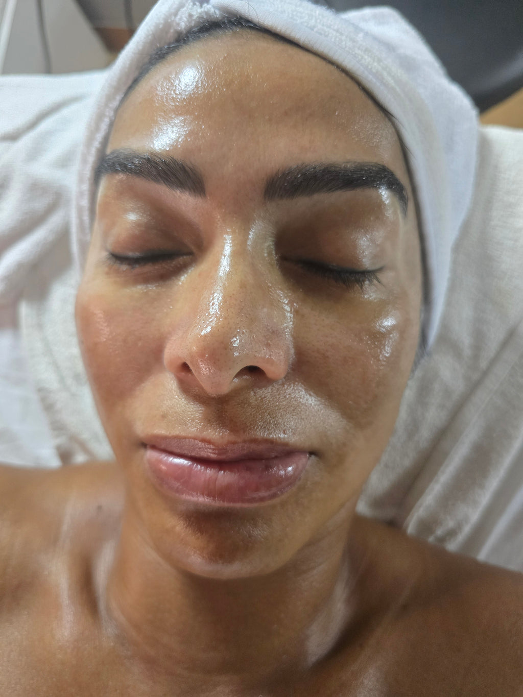 MELANIN CLEAR THERAPY FACIAL